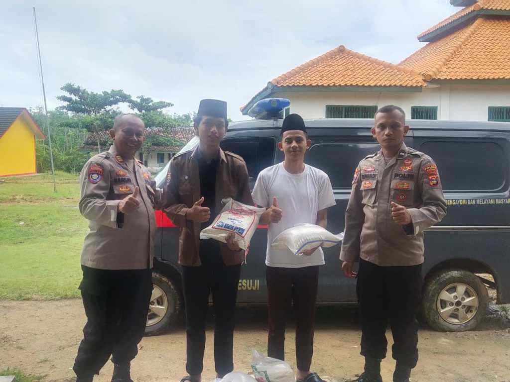 Sat Binmas Polres Mesuji Giat Sambang dan Bansos ke Pondok&nbsp;Pesantren